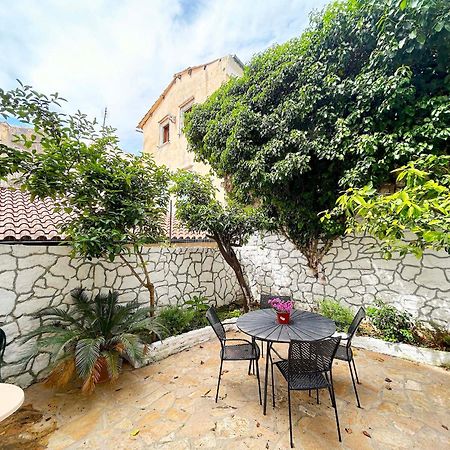Traditional House With Ivy Garden Corfu  Bagian luar foto